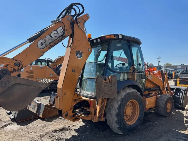 2014 CASE 580SN Backhoe Loader - Image 2