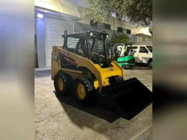 2021 CATERPILLAR 216B3 Skid Steers - Image 6