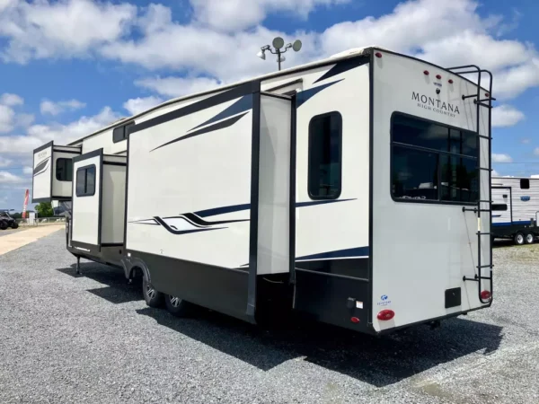 2023 Keystone Montana High Country 385BR RV - Image 3