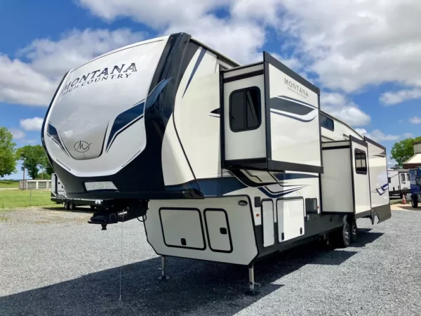 2023 Keystone Montana High Country 385BR RV - Image 4