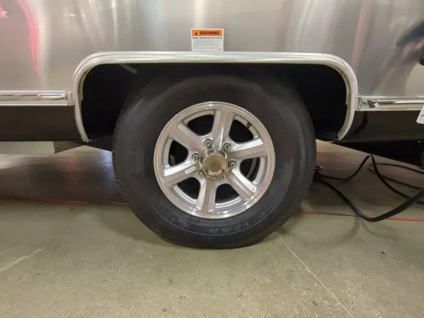 2024 Airstream Bambi 22FB Travel Trailer RV - Image 9