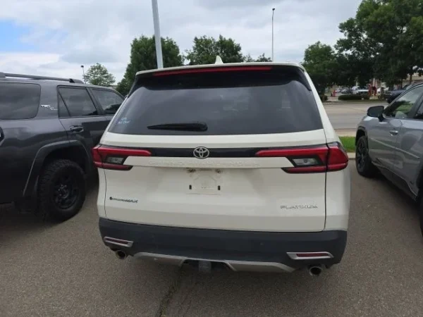 2024 Toyota Grand Highlander Hybrid - Image 6