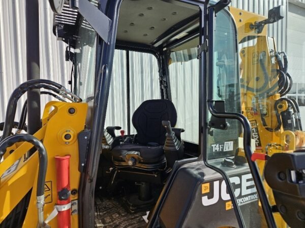 New 2024 JCB 1CXT Loader - Image 5