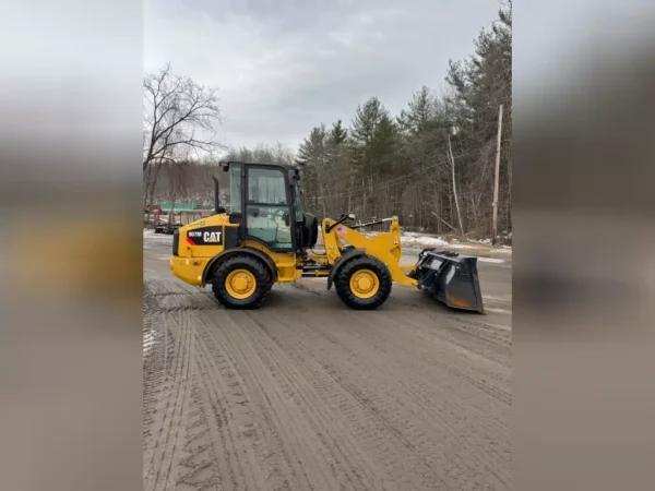 Used 2018 CATERPILLAR 907M Loaders - Image 2