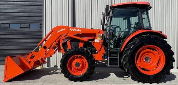 2021  Kubota TRACTOR M5-111 With Quick Attach Loader   4x4  111 HP - Image 2