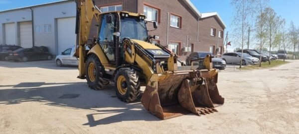 Caterpillar 428F Backhoe Loader - Image 3