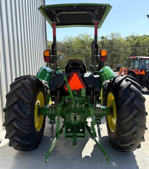 2022 John Deere 5065E  4x4 65 HP - Image 9