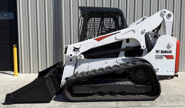 2022 Bobcat T740 174 HP LOADER - Image 4