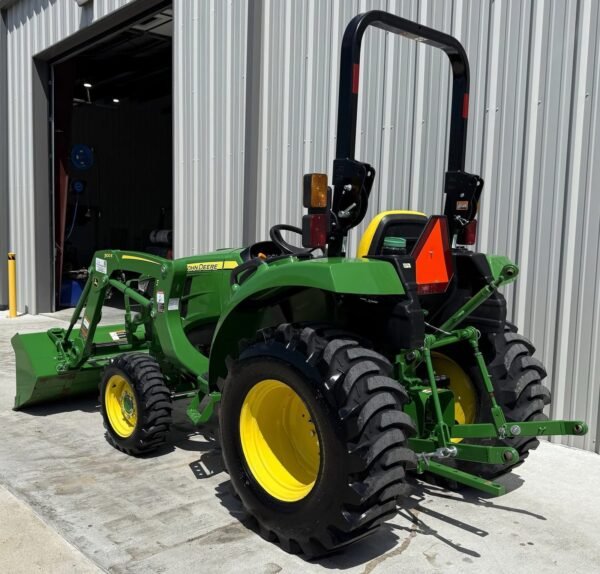 2022 John Deere 3035D 239 Hours 35 HP 4x4 - Image 5