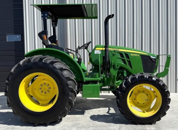 2022 John Deere 5065E  4x4 65 HP - Image 6