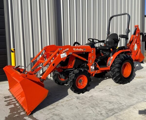 2022 Kubota B2601 Backhoe Tractor 73 Hours! 4x4, 30HP - Image 3
