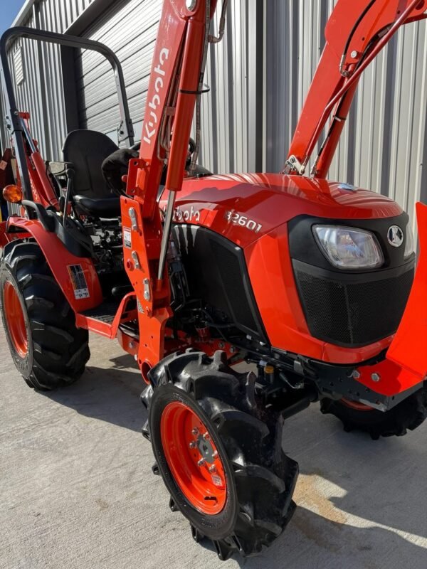 2022 Kubota B2601 Backhoe Tractor 73 Hours! 4x4, 30HP - Image 4