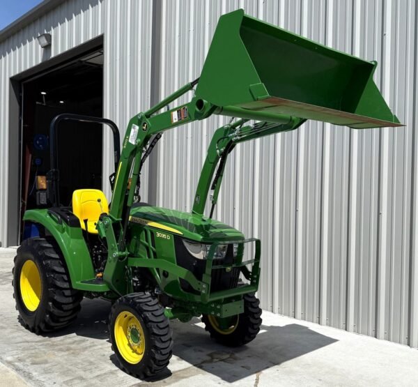 2022 John Deere 3035D 239 Hours 35 HP 4x4 - Image 6