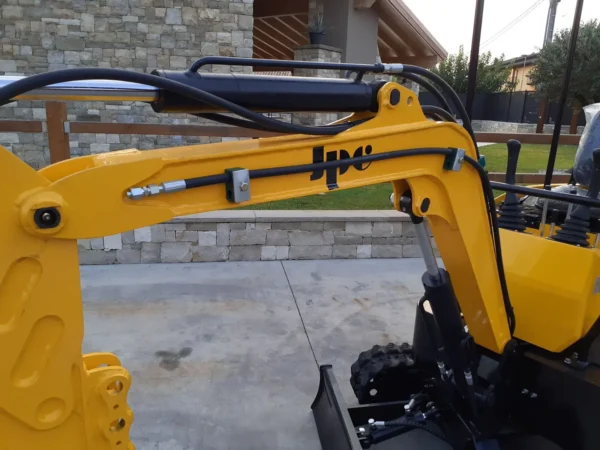 JPC HT12 Mini Excavator - Image 2