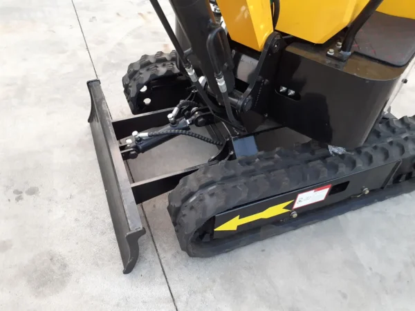 JPC HT12 Mini Excavator - Image 4