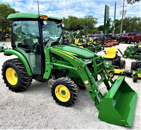 John Deere 3 Series (Mid-Size Compact Utility Tractors) 3033R
