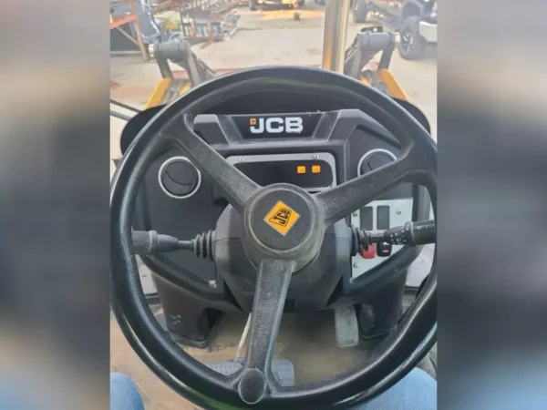 Used 2018 JCB 3CX Backhoe Loader - Image 3