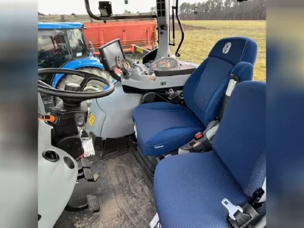 Used 2023 NEW HOLLAND T7.260 Tractor - Image 5