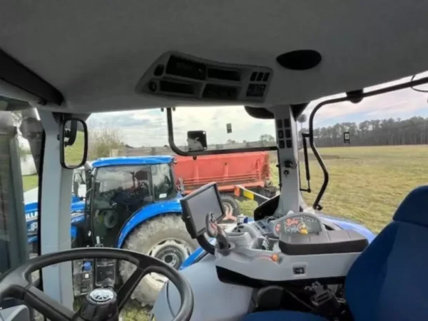 Used 2023 NEW HOLLAND T7.260 Tractor - Image 6