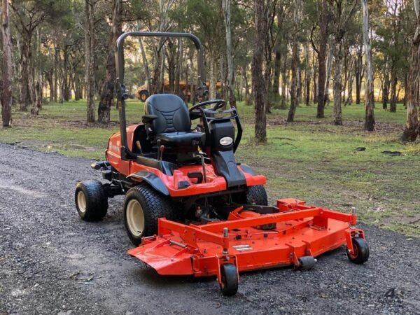 Used Kubota F2890 Outfront Mower - Image 2