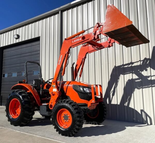 2020 Kubota TRACTOR MODEL M6060  4x4 61 HP