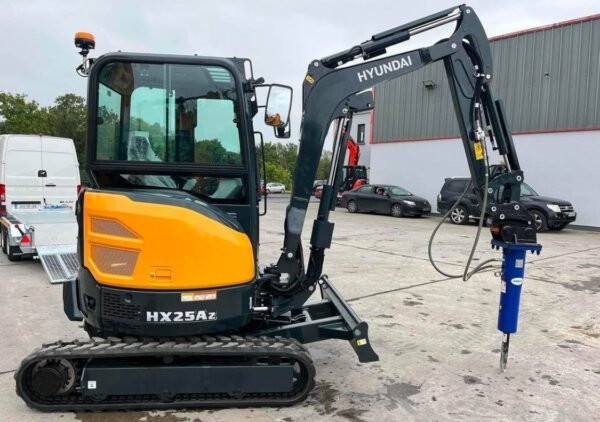 New Hyundai HX25AZ Mini Excavator and the Daemo E30 Rock Breaker - Image 4