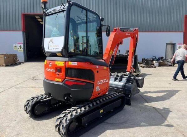 Kubota U27-4 Mini Excavator - Image 3