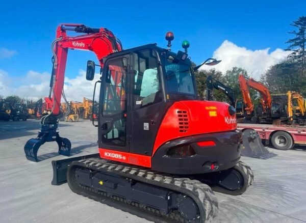 KX085-5 Hydraulic Excavator & Daemo DMR160 Rotating Grapple - Image 3