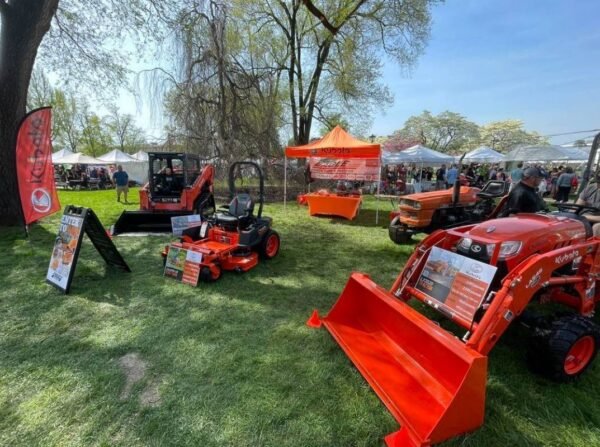 Kubota SZ26-52 Lawn Mower: - Image 3