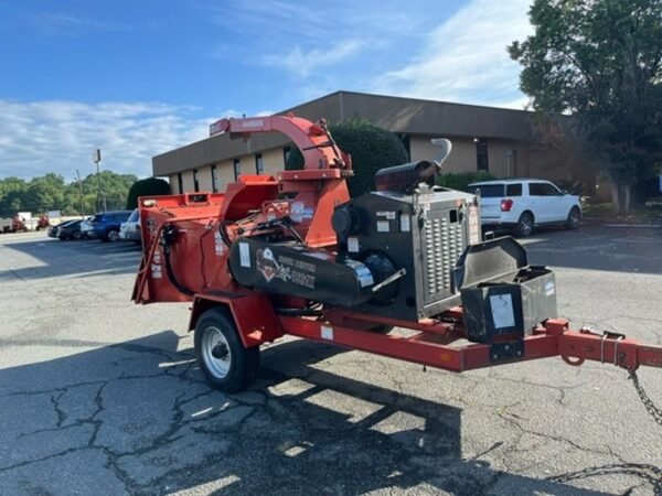Used 2022 MORBARK 1621X Chipper - Image 2