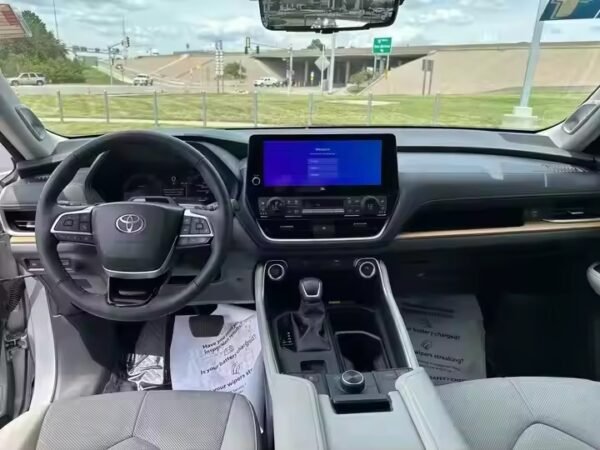 2024 for Toyota Grand for Highlander SUV Platinum Hybrid Automatic Gearbox ACC Turbo - Image 5